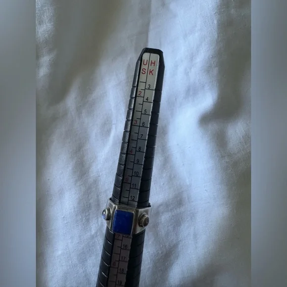 Silver Ring with Blue Stone - Picture 3 of 9